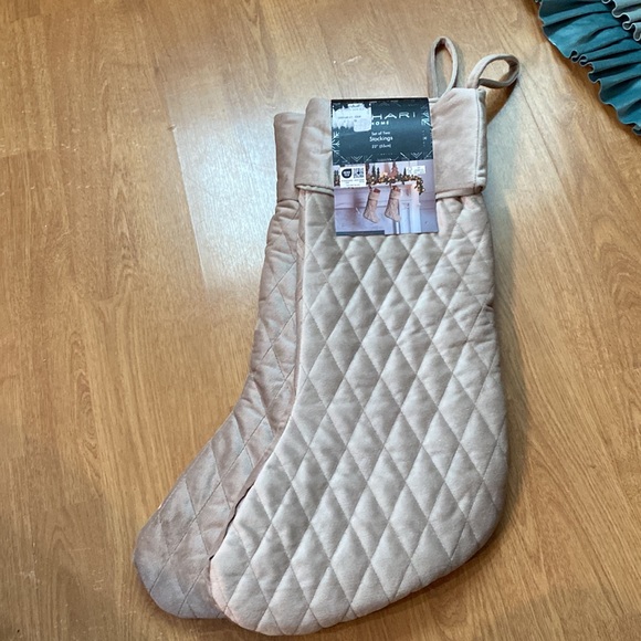 Holiday Decorations 🎄🧦 - Picture 4 of 6